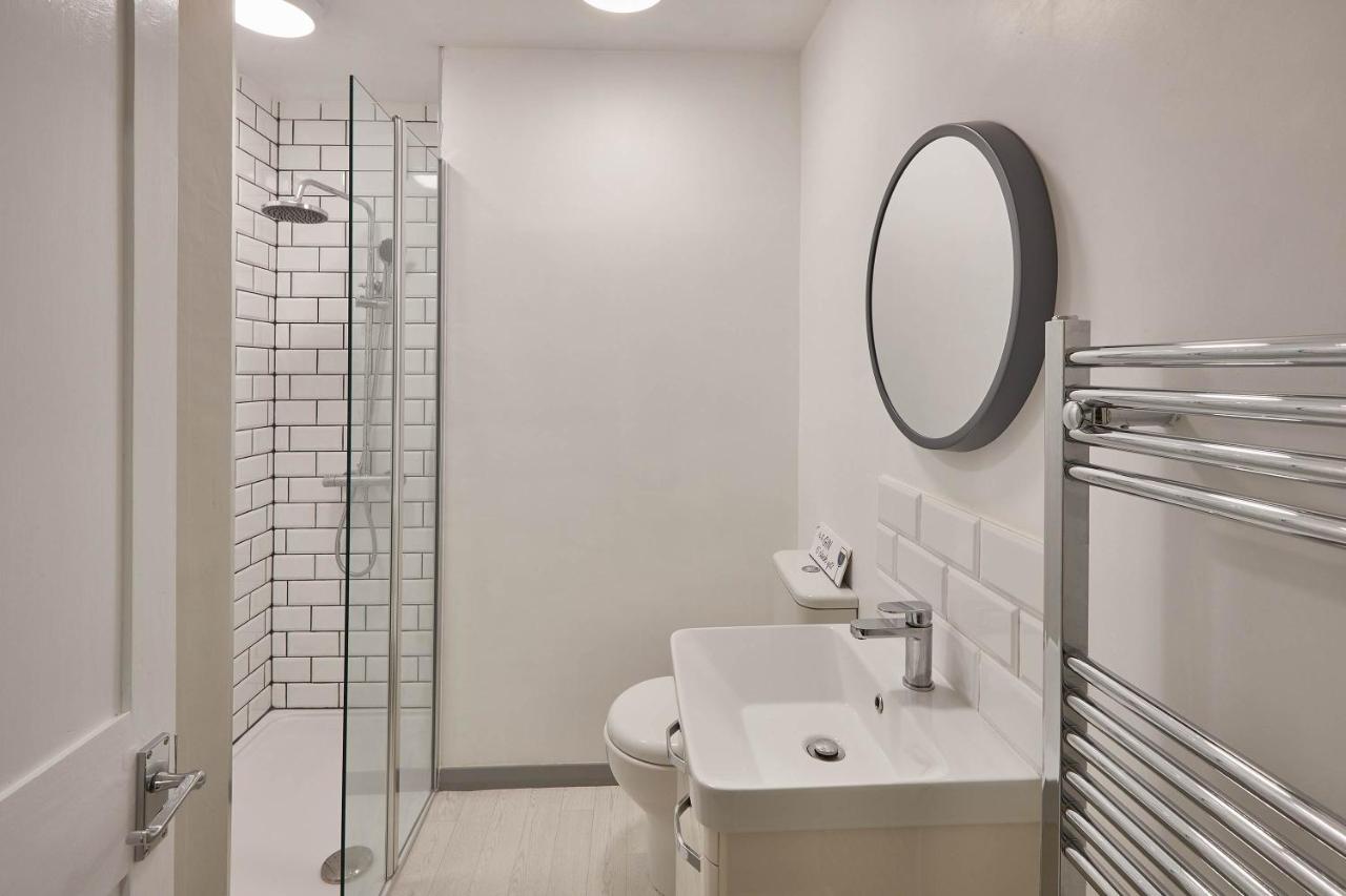 Host & Stay - Princess Place Townhouse Whitby Buitenkant foto