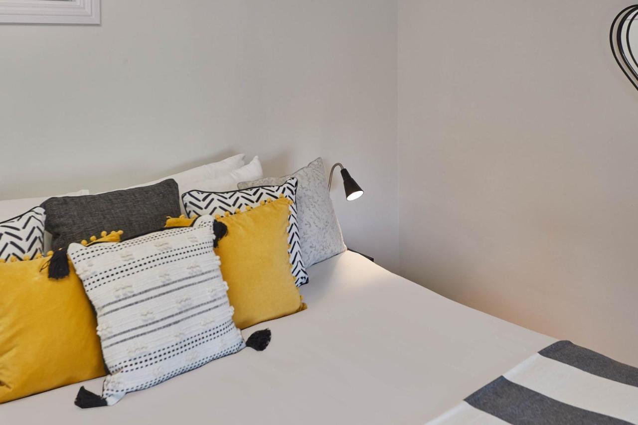 Host & Stay - Princess Place Townhouse Whitby Buitenkant foto