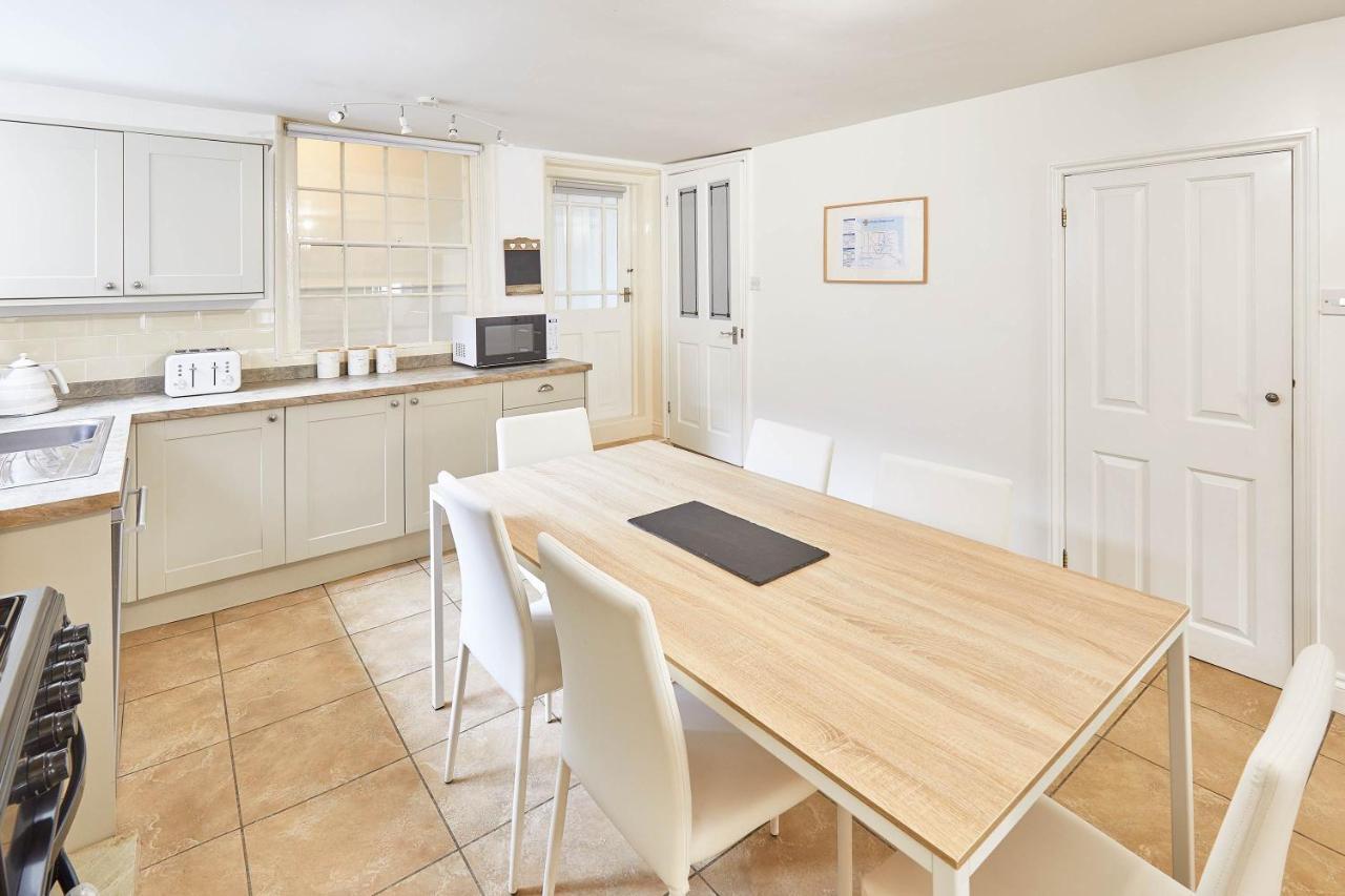 Host & Stay - Princess Place Townhouse Whitby Buitenkant foto
