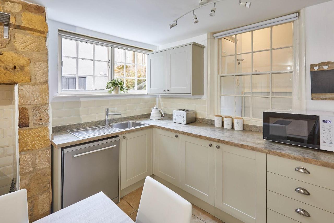 Host & Stay - Princess Place Townhouse Whitby Buitenkant foto